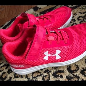Girls Under Armour shoes